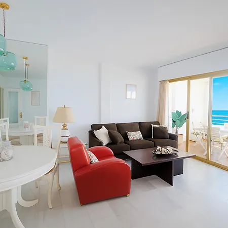 Carlota Apartment- Frontline