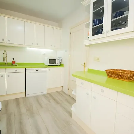 Carlota Apartment- Frontline Lägenhet