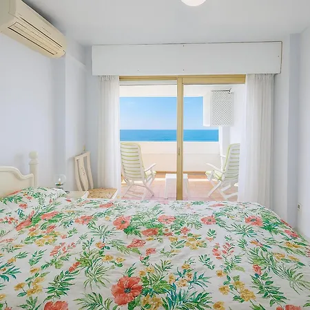 Carlota Apartment- Frontline Apartamento *