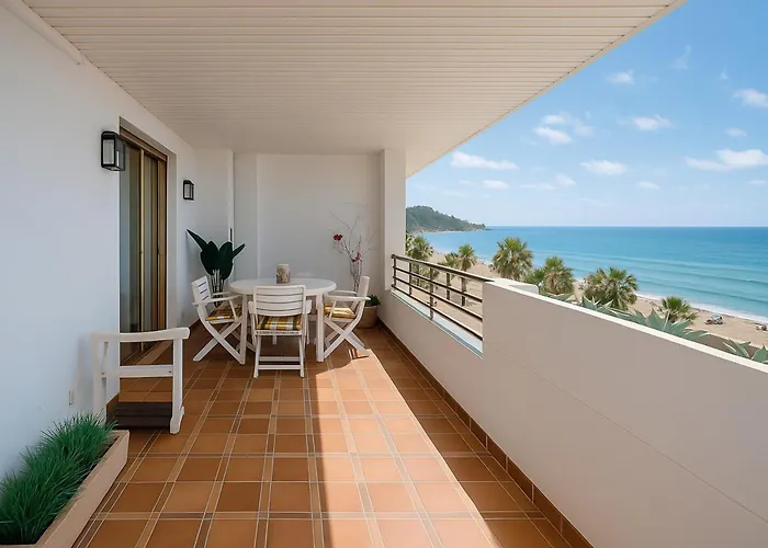 Carlota Apartment- Frontline Apartment