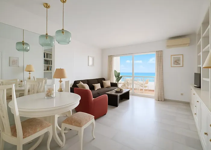 Carlota Apartment- Frontline Эстепона