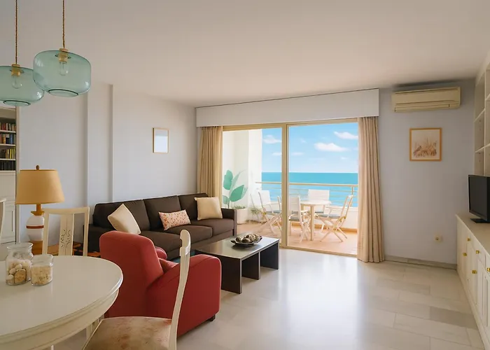 Carlota Apartment- Frontline Апартаменты