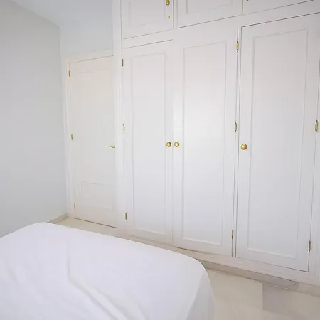 Carlota Apartment- Frontline 埃斯特波纳