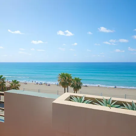 公寓 Carlota Apartment- Frontline