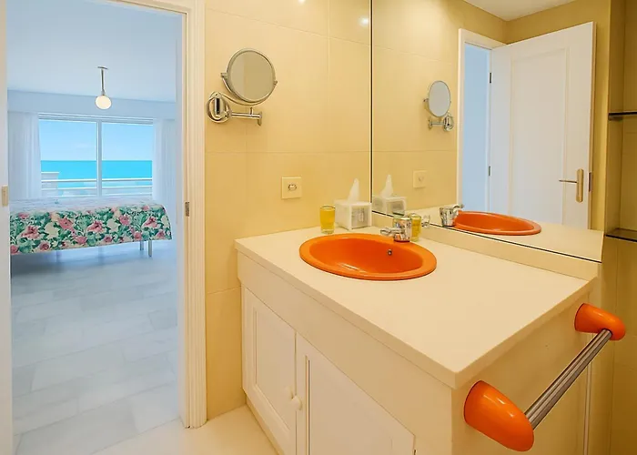 公寓 Carlota Apartment- Frontline 埃斯特波纳