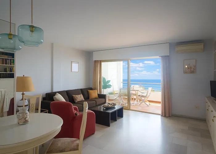 公寓 Carlota Apartment- Frontline