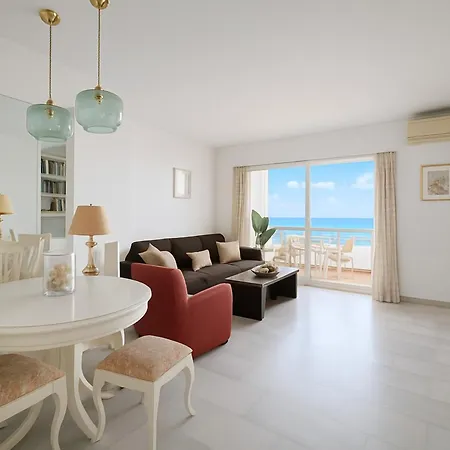 Carlota Apartment- Frontline Эстепона